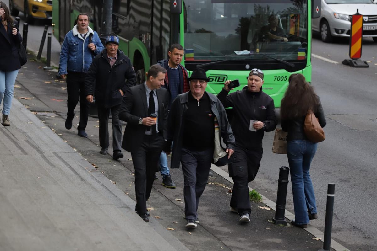 Mitică Dragomir s-a întânit cu Marian „Ceaușescu” în fața CAB București