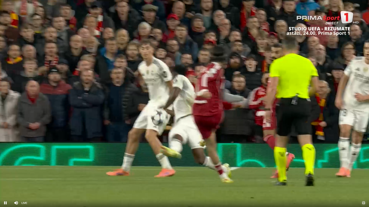 Mingea atinsă cu mâna de Tchouameni în Liverpool - Real Madrid