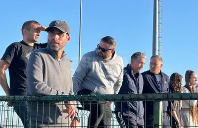Scene șocante la U17 în Craiova - Rapid » Tatăl unui fotbalist oltean, rupt în bătaie de părinții rapidiștilor:  „M-au lovit încontinuu aproape un minut. Eu o țineam de mână pe fiică-mea”