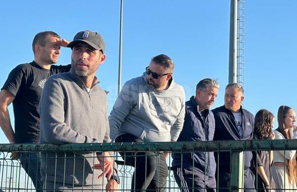 Scene șocante la U17 în Craiova - Rapid » Tatăl unui fotbalist oltean, rupt în bătaie de părinții rapidiștilor:  „M-au lovit încontinuu aproape un minut. Eu o țineam de mână pe fiică-mea”