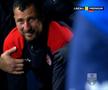 Tulburător! Reacția jucătorilor când află, pe teren, că antrenorul lor a murit