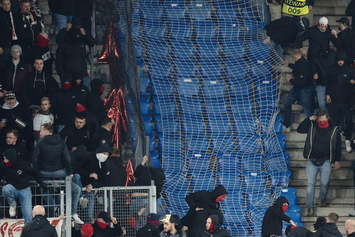 Huliganii lui FC Basel au făcut haos la ultimul meci european, cu VfB Suttgart