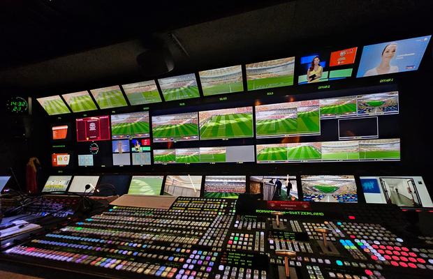 Cine transmite la TV meciurile Basel - FCSB și Rapid Viena - Universitatea Craiova