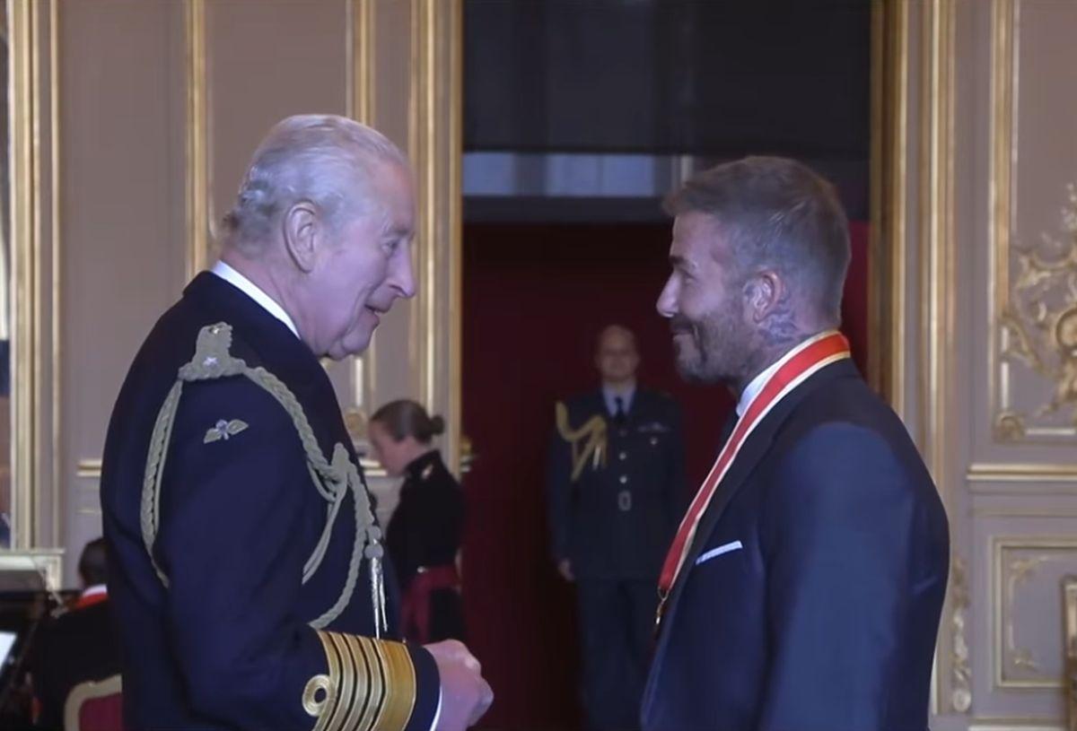 David Beckham a fost ridicat la rang de cavaler de Regele Charles » Soția Victoria i-a fost alături, imaginile au devenit virale