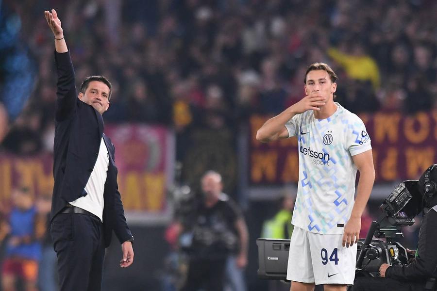 Cine este cel mai bun fotbalist U20 al anului din lume » Ce premiu a luat jucătorul lui Cristi Chivu de la Inter + GSP.ro i-a indicat corect pe ambii câștigători!