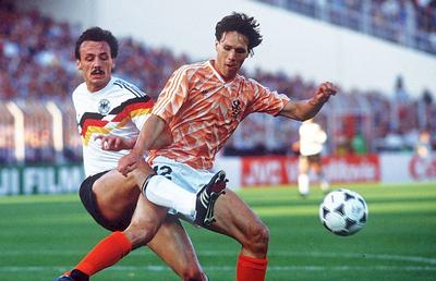 FIFA 20 // Marco van Basten, scos din joc în urma unor remarci naziste!