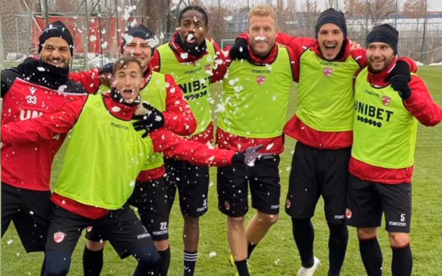 EXCLUSIV Dinamo, probleme mari de efectiv înainte de meciul cu FC Argeș » TREI fundași centrali, indisponibili