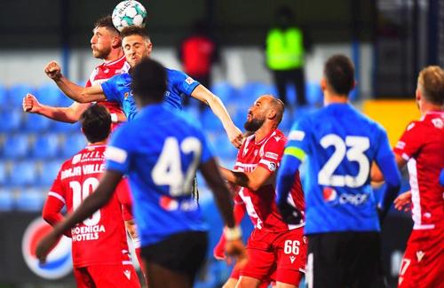 Dinamo are 3 fundași centrali indisponibili