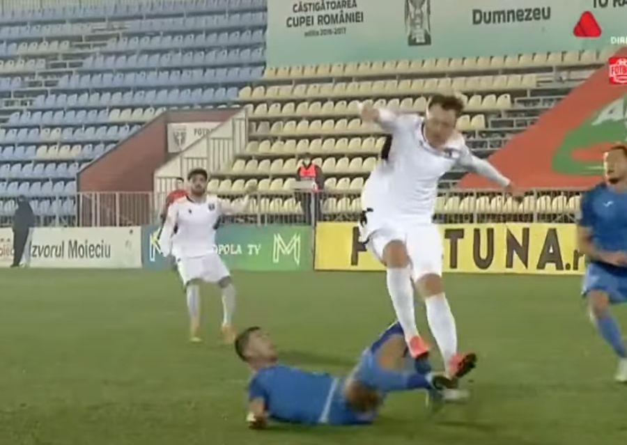 Captură @look Sport FOTO Două penalty-uri controversate în derby-ul Ilfovului, Voluntari - Clinceni: „Tu ești normal?!”