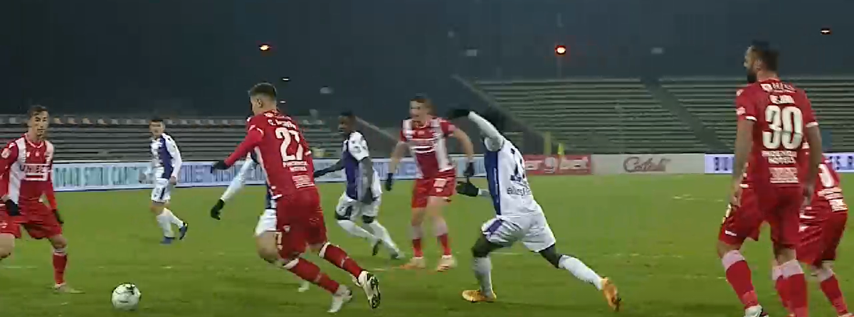 FC Argeș - Dinamo 0-1. FOTO Greșeală URIAȘĂ de arbitraj! Rezultatul, decis de o gafă imensă a „centralului”