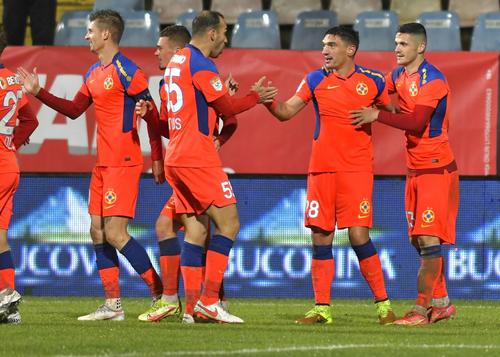 Paulo Vinicius (nr. 55) nu se gândește la retragere
Foto: Imago
