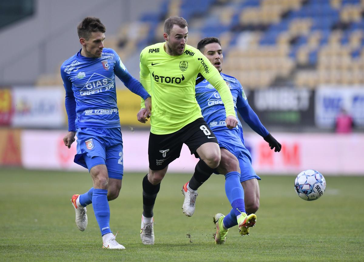 „Afacerea” Petrescu: Radu a dat, Dan a profitat » CFR Cluj a învins-o pe Chindia, după un cadou primit de la „central”