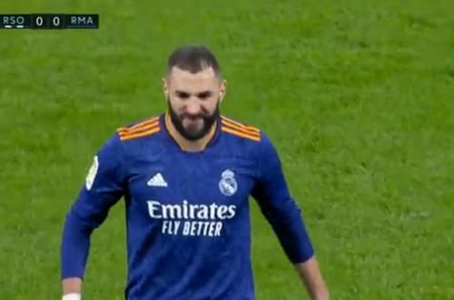 Karim Benzema s-a accidentat și a fost înlocuit în minutul 17 al meciului Real Sociedad - Real Madrid.