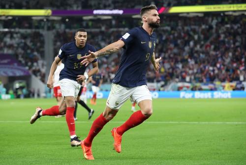 Franța - Polonia | Olivier Giroud, 36 de ani, a deschis scorul în minutul 44 și a devenit cel mai bun marcator all-time al naționalei „Cocoșului Galic”.
