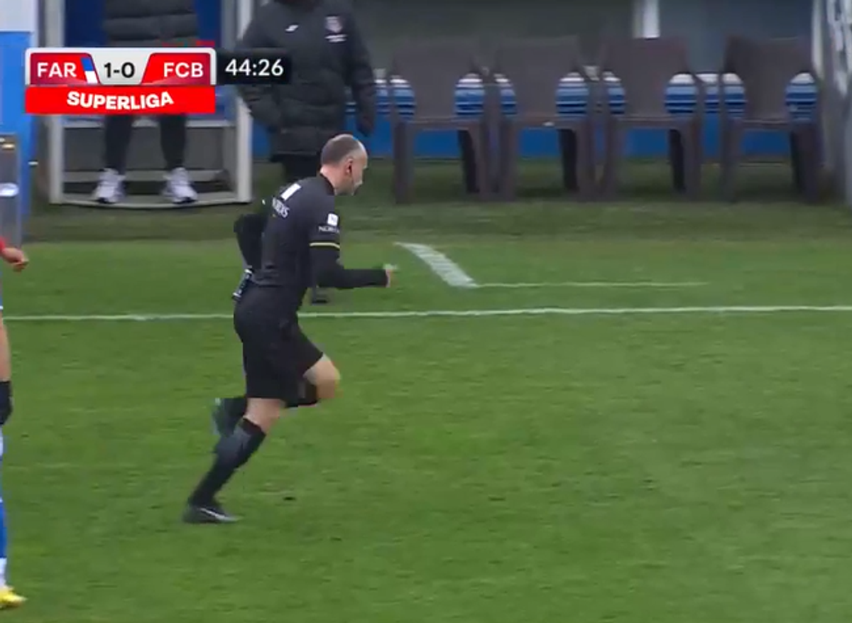 Fază VAR penalty Farul - Botoșani