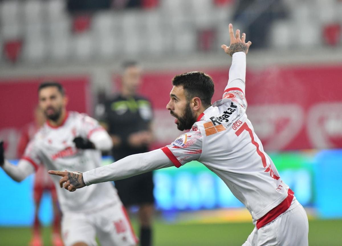 Toți își revin cu Dinamo! „Dubla” lui Ștefănescu o apropie pe Sepsi de play-off » Clasamentul ACUM