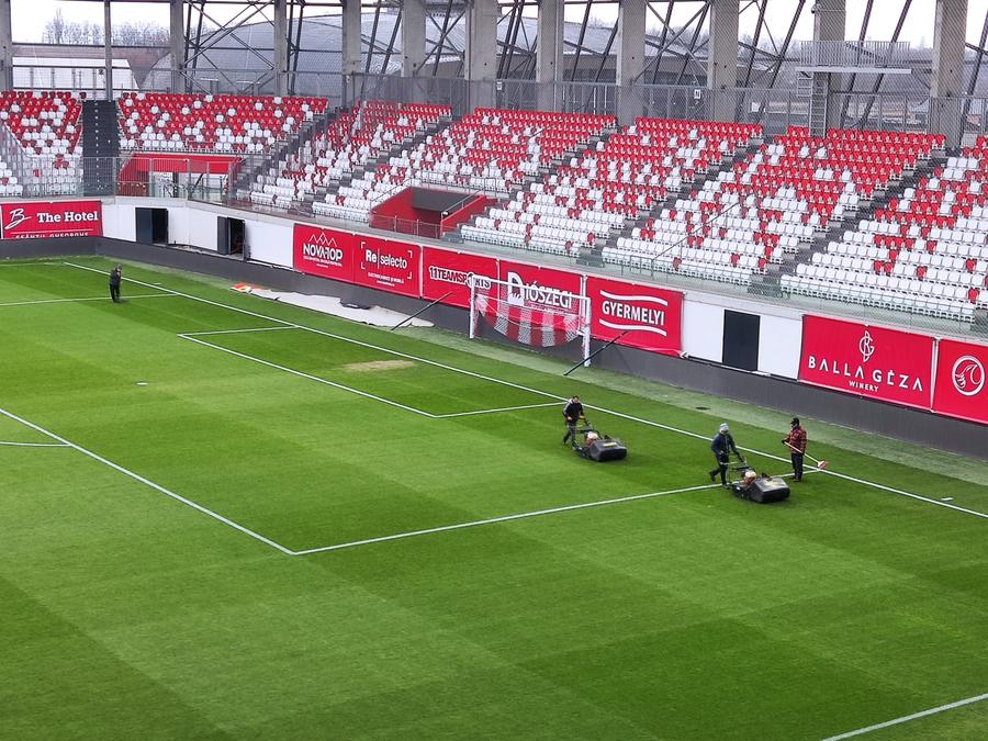Cum arată terenul pe care se va juca Sepsi - Dinamo » Gazdele au pornit sistemul de încălzire