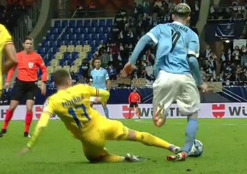 Atacul agresiv al lui Valentin Mihăilă asupra lui Dor Turgeman, urmat de eliminarea sa la 2-1 cu Israel