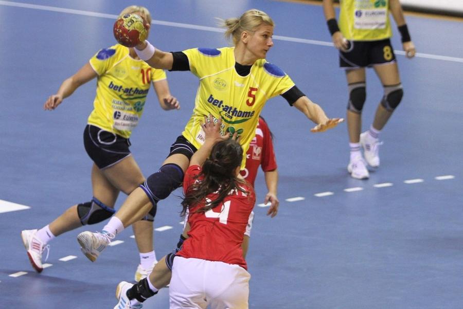 Carmen Amariei la Campionatul Mondial 2009 Foto: Marius Ionescu Carmen Amariei, despre responsabilitatea intrării în Hall of Fame: „Duc mai departe moștenirea celor care au modelat istoria handbalului”