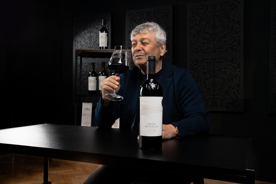 Mircea Lucescu Mircea Lucescu intră în afaceri! „Sir Alex Ferguson este cel de la care am învățat pasiunea pentru acest domeniu”