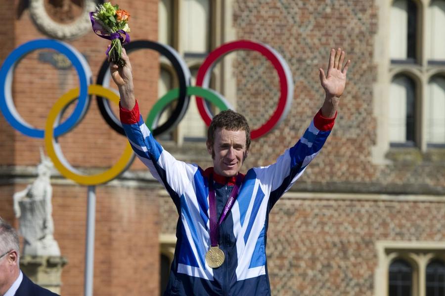 Bradley Wiggins cu medalia de aur la contratimp de la Londra 2012 Foto: Imago L-a criticat pentru dopaj pe Lance Armstrong, acum a descoperit că „este un om bun, are o inimă acolo, undeva”