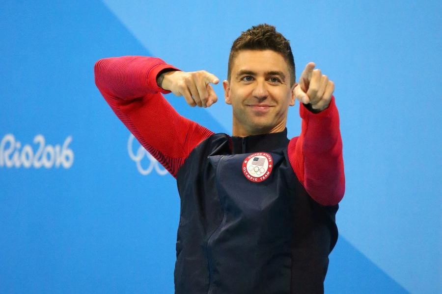 Anthony Ervin FOTO Guliver/GettyImages Anthony Ervin a băut, a luat droguri în cantități uriașe, a încercat să se sinucidă cu pastilele pentru Sindromul Tourette, apoi a renăscut » Interviu EVENIMENT pentru Gazetă: „Aș vrea să-l întreb pe David Popovici: ce înțelegi tu și eu nu?!”