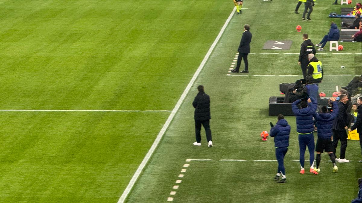 Chivu la Inter - Venezia, monitorizat 90 minute