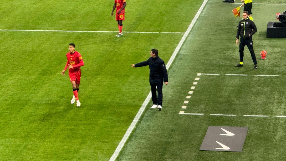 Chivu la Inter - Venezia, monitorizat 90 minute