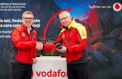 Vodafone și Fundația Vodafone donează echipamente în valoare de 150.000 EUR către Salvamont România