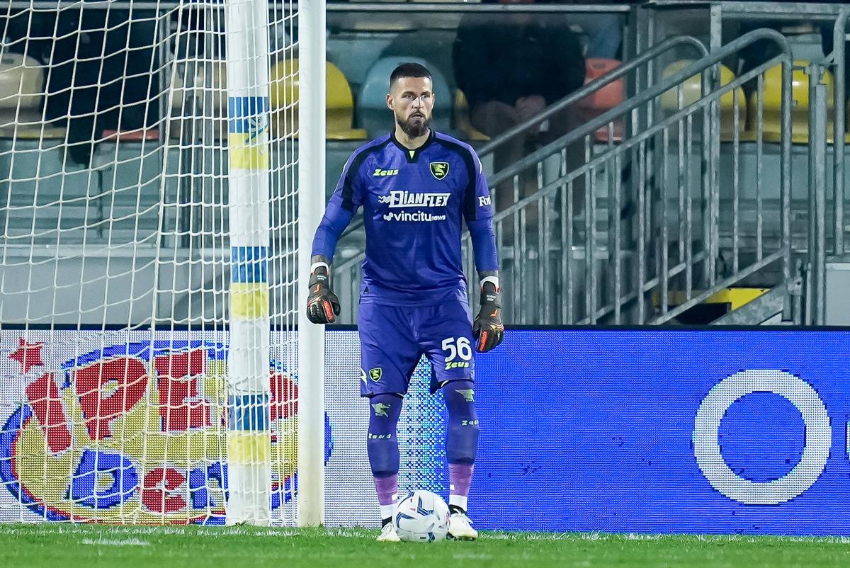 Benoit Costil se ocupă cu recoltarea de stridii