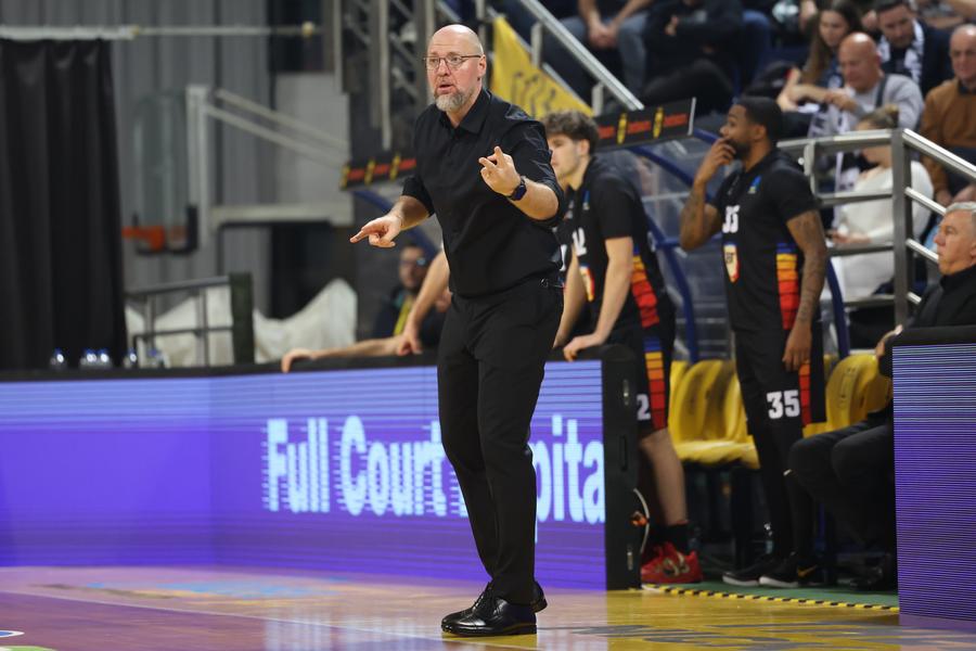 Mihai Silvășan, antrenorul lui U-BT/Foto: euroleaguebasketball.net U-BT Cluj-Napoca, victorie mare în „infernul” din Salonic! Urmează meciul de gală cu Partizan Belgrad