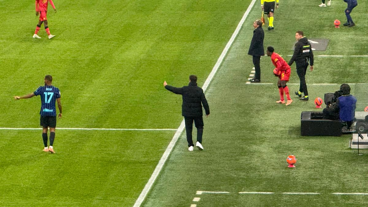 Chivu la Inter - Venezia, monitorizat 90 minute
