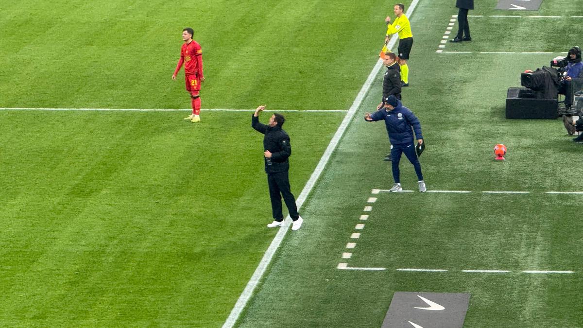Chivu la Inter - Venezia, monitorizat 90 minute