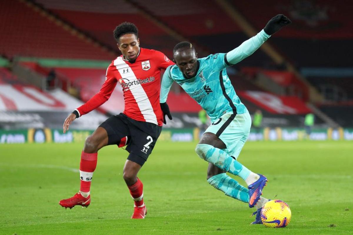 Imaginea serii în sport: Hasenhuttl, în genunchi lângă Klopp, plângând după victoria cu Liverpool! Southampton a stabilit un record în Premier League