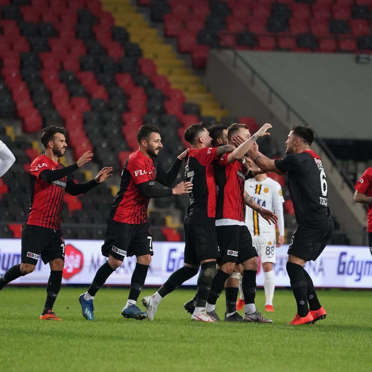 VIDEO Șumudică, spectacol complet după victoria lui Gaziantep » Comedia a continuat în timpul conferinței 