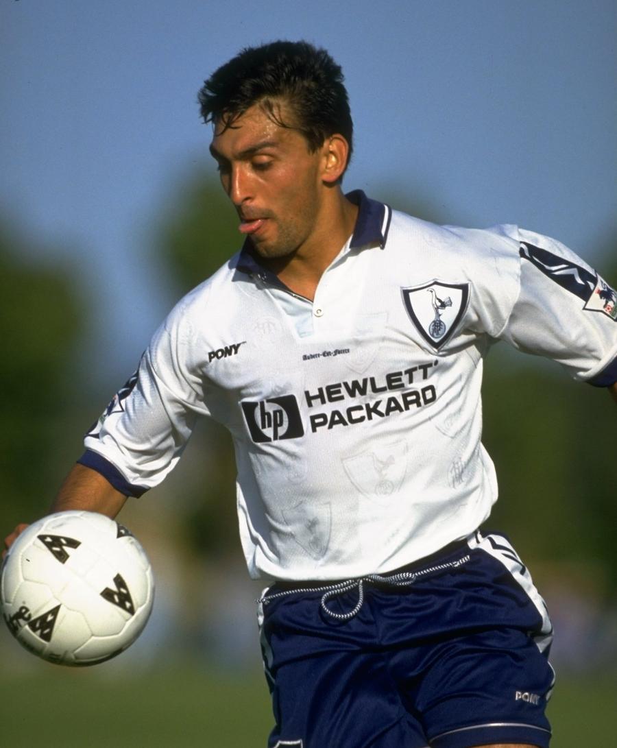 Ilie Dumitrescu a fost transferat la Tottenham în vara lui 1994, după Campionatul Mondial din America Povestea necunoscută a lui Ronny Rosenthal, campion cu Liverpool: „Tata e născut în București! Încă urmărește la TV tot ce e legat de România”