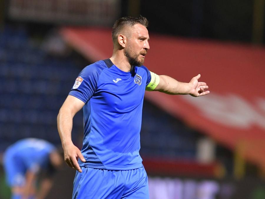 Pe cine a luat Dinamo? » Noul transfer al „câinilor” a „rezolvat” 5 meciuri prin erori decisive