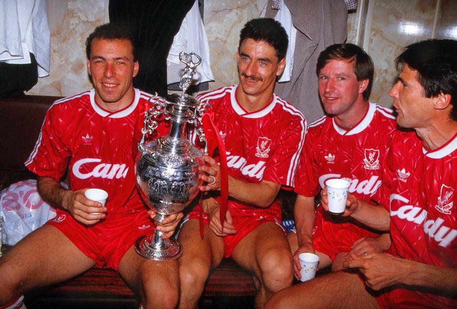 Ronny Rosenthal (în stânga), Ian Rush, Ronnie Whelan și Alan Hansen / Sursă foto: Imago Images Povestea necunoscută a lui Ronny Rosenthal, campion cu Liverpool: „Tata e născut în București! Încă urmărește la TV tot ce e legat de România”