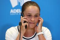 Dezvăluiri tari în cartea lui Barty » Halep i-a dat primul mesaj după titlul de la Wimbledon: „Am știut cu cine am de-a face!” + cu ce jucătoare de top avea „o relație complicată”