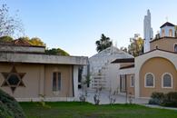 „Grădina Toleranței” într-o lume nebună, nebună, nebună! O biserică, o moschee și o sinagogă în aceeași curte: cine a făcut nunta aici