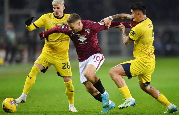 Mihăilă, cel mai activ jucător de la Parma » Ratări în meciul cu Torino