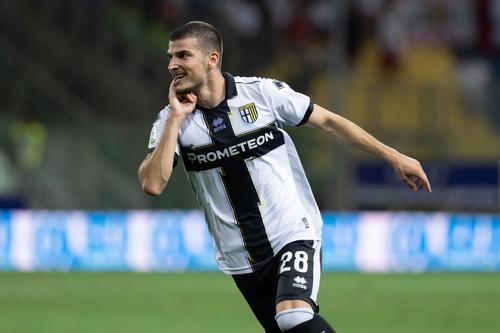 Valentin Mihăilă a fost cumpărat de Parma în pandemie cu 9,1 milioane de euro de la Universitatea Craiova / Foto: Gulliver/GettyImages