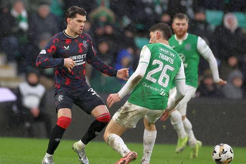 Ianis Hagi (aici contra lui Hibernian) are 110 de meciuri, 17 goluri și 25 de assisturi la Rangers / Foto: Imago Images