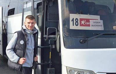 „Ia uite ce scrie aici!” » 6 detalii de la sosirea FCSB în Antalya: autocar venit pentru Steaua București + Lui Chiricheș nu i-au căzut „gradele”