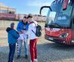 Voie bună înainte de Dubai » Rapidiștii s-au reunit la „Constructorul”: Șumudică îl ia în cantonament și pe fiul lui Claudiu Niculescu
