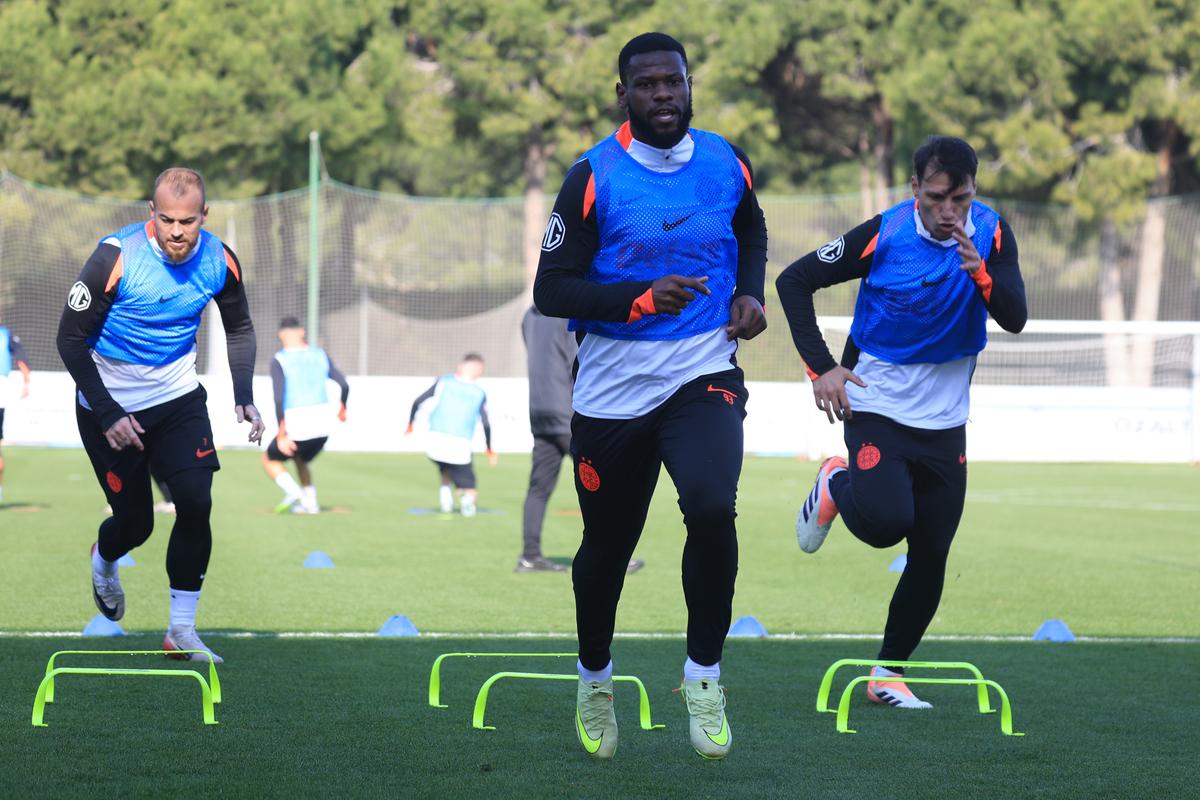 FCSB schimbă sistemul: „De la anul îi dăm drumul”