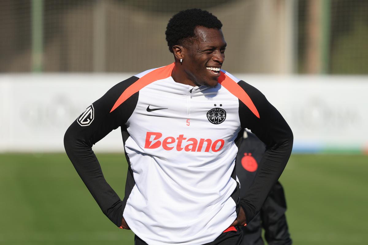 Chinuiți în Antalya » Fotbaliștii de la FCSB, „storși” de Neubert la antrenament! Imagini tari din Turcia