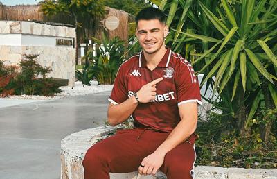 Rapid l-a prezentat pe Daniel Paraschiv: „Urmează primul antrenament”