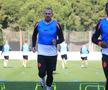 Antrenament FCSB în Antalya, Denis Alibec şi Mamadou Thiam FOTO: Ionuţ Iordache (GSP)
