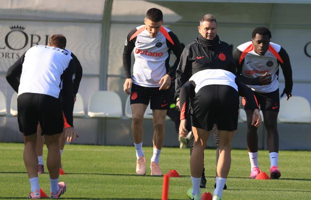 FCSB l-a deturnat de la Rapid! „Am fost la baza de pregătire cu Daniel Pancu”